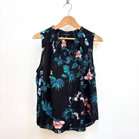 Banana Republic Sleeveless Pleated Neck Blouse Tropical Dark Floral Black Large - Picture 3 of 10